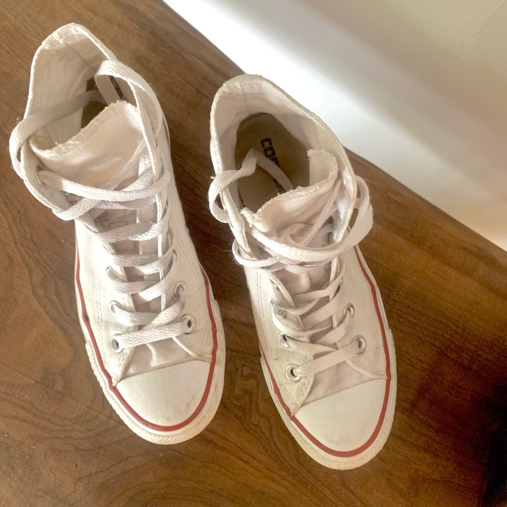 Women 7.5 / Men 5 White High Top Converse Sneakers